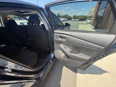 Used 2025 Honda Accord SE image 23