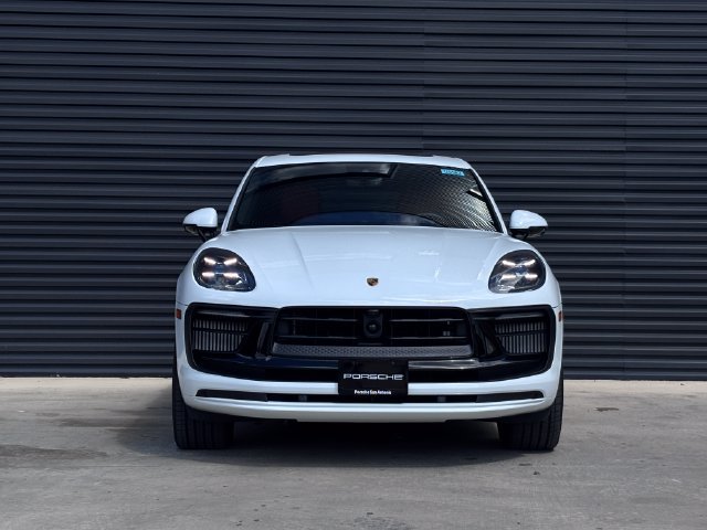 Certified 2025 Porsche Macan S AWD/4WD image 10