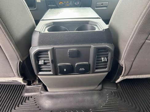 Used 2019 Ford F350 XLT w/ XLT Premium Package image 30