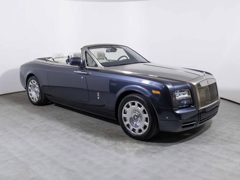 Used 2013 Rolls-Royce Phantom Drophead Coupe image 3