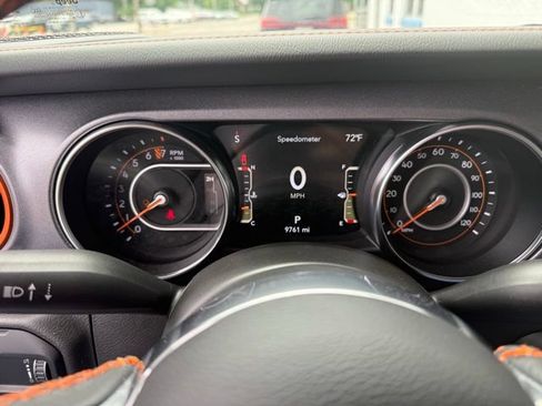 Used 2023 Jeep Gladiator Mojave w/ LED Lighting Group AWD/4WD image 24