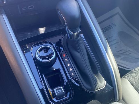 Used 2024 Chevrolet Colorado ZR2 w/ Technology Package image 26