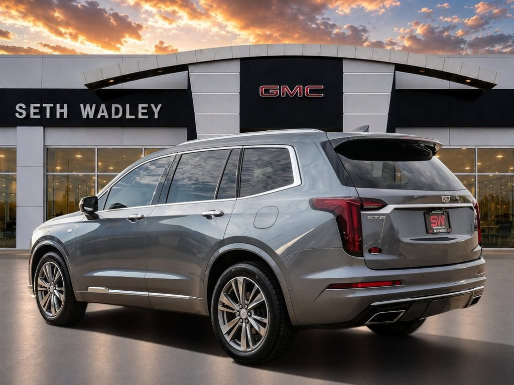 Used 2022 Cadillac XT6 Premium Luxury FWD image 5