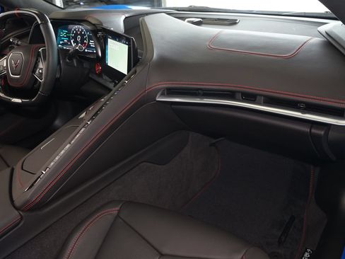 Used 2024 Chevrolet Corvette Z06 RWD image 11