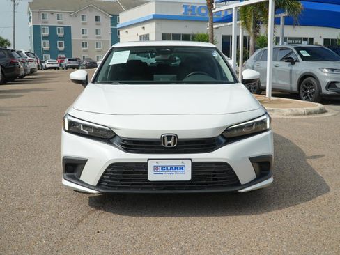 Used 2024 Honda Civic EX image 2