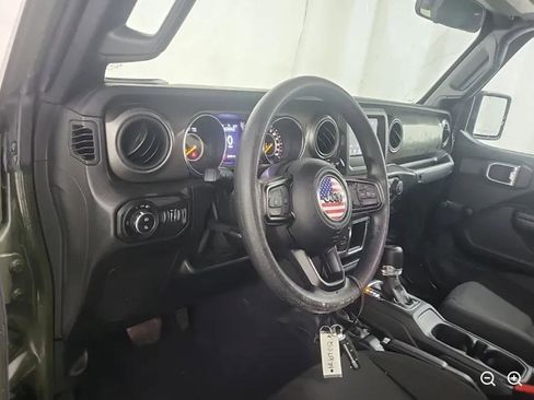Used 2022 Jeep Gladiator Sport AWD/4WD image 11