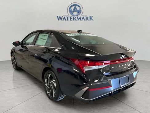 New 2025 Hyundai Elantra Limited image 15