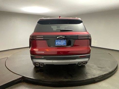 New 2026 Chevrolet Traverse LT w/ Sun and Wheel Package FWD image 6