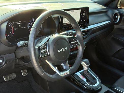 Used 2024 Kia Forte GT-Line w/ GT-Line Premium Package image 19
