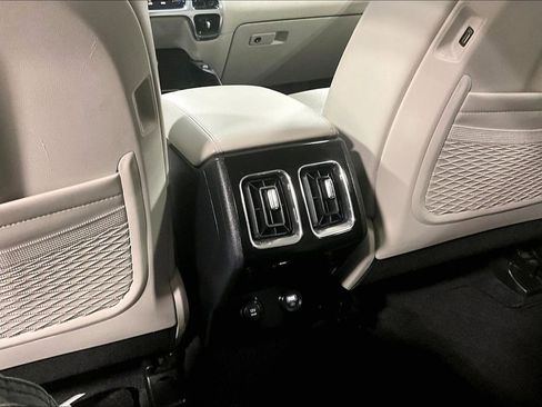 Used 2023 Kia Sorento SX AWD/4WD image 30