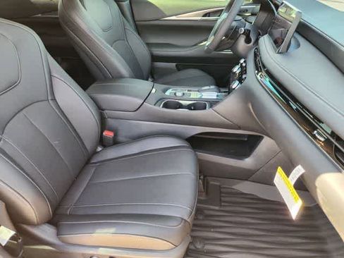 New 2026 INFINITI QX60 Luxe FWD image 14