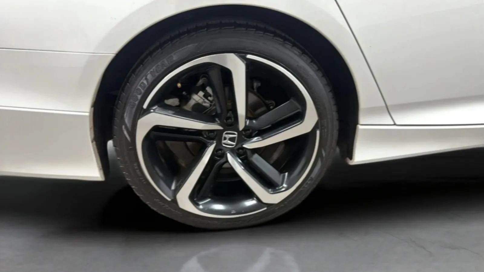 Used 2018 Honda Accord Sport image 27