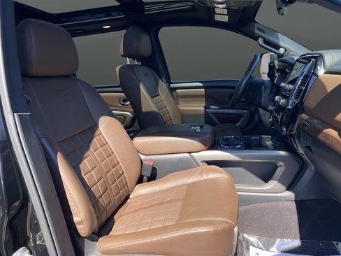 Used 2023 Nissan Titan Platinum Reserve w/ Moonroof Package AWD/4WD image 33