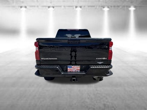 Used 2023 Chevrolet Silverado 2500 Custom w/ Custom Value Package AWD/4WD image 5