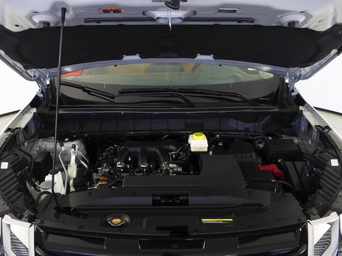 Used 2025 Nissan Pathfinder Platinum w/ Cargo Package FWD image 6