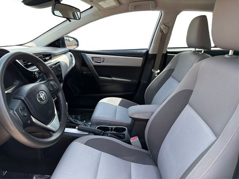 Used 2018 Toyota Corolla LE FWD image 10