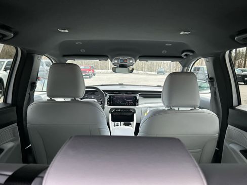 New 2026 Jeep Cherokee Limited AWD/4WD image 35