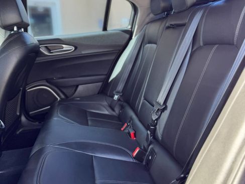 Used 2019 Alfa Romeo Giulia w/ Nero Edizione image 19