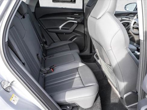 Certified 2025 Audi Q5 Premium Plus w/ Premium Plus image 24