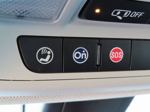 Certified 2019 Chevrolet Traverse LT w/ LT Premium Package image 13