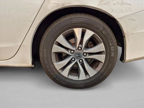 Used 2014 Honda Accord LX image 17