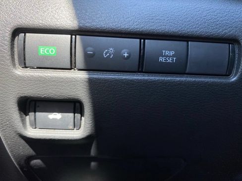 Used 2025 Nissan Sentra SV w/ All-Weather Package FWD image 20