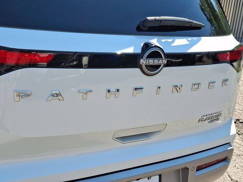 Certified 2023 Nissan Pathfinder Platinum w/ Cargo Package AWD/4WD image 32