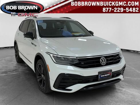 Used 2023 Volkswagen Tiguan SE R-Line AWD/4WD image 1