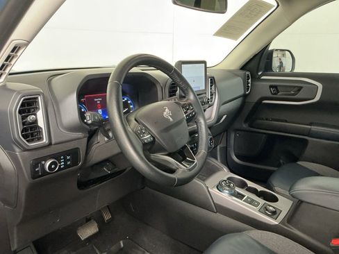 Used 2023 Ford Bronco Sport Outer Banks w/ Tech Package image 24