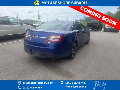 Used 2015 Ford Taurus Limited w/ Equipment Group 301A FWD image 9