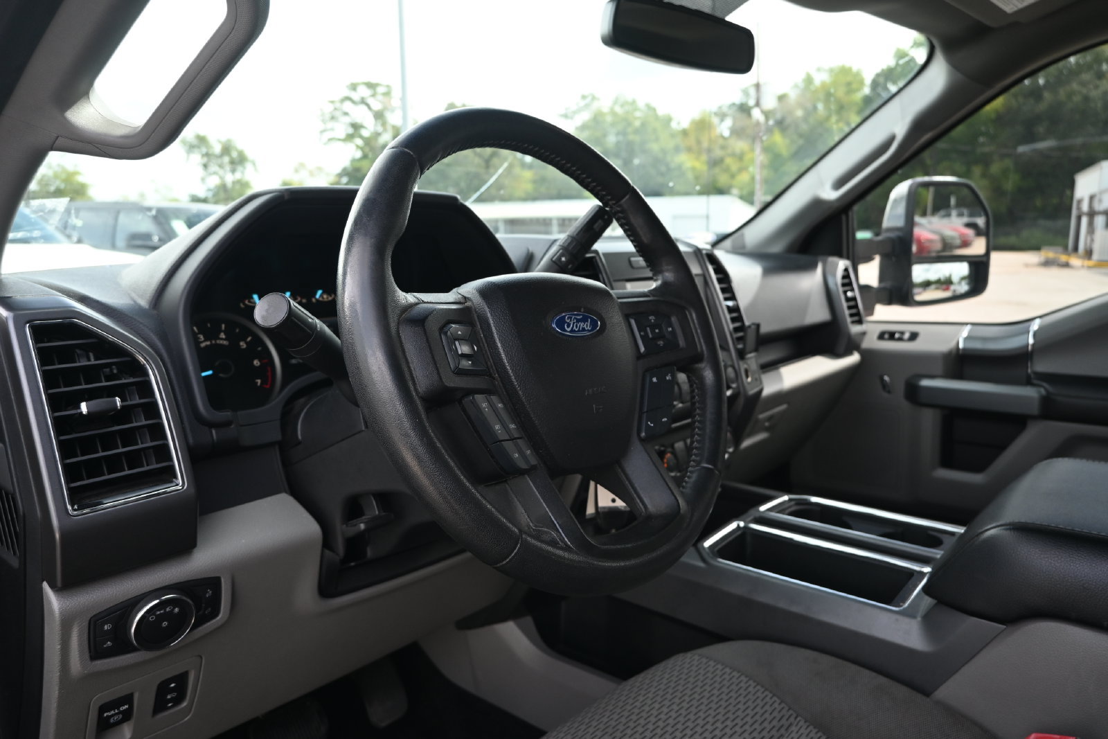 Used 2018 Ford F150 XLT w/ Equipment Group 302A Luxury RWD image 10