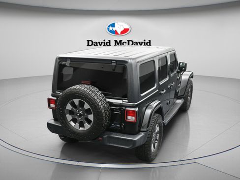 Used 2018 Jeep Wrangler Unlimited Sahara AWD/4WD image 38