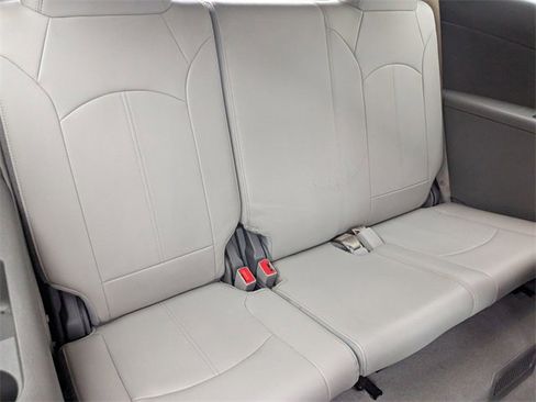 Used 2017 Chevrolet Traverse LT image 35
