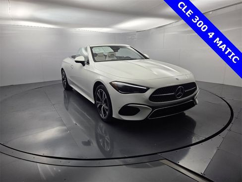 Used 2025 Mercedes-Benz CLE 300 4MATIC Cabriolet image 4