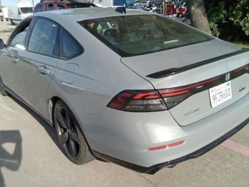 Used 2023 Honda Accord Sport image 5