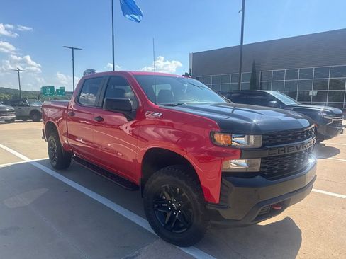 Used 2021 Chevrolet Silverado 1500 Custom Trail Boss w/ Safety Confidence Package AWD/4WD image 3