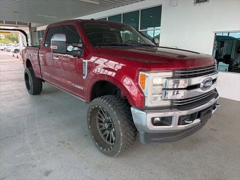 Used 2017 Ford F250 Lariat w/ Lariat Ultimate Package AWD/4WD image 11