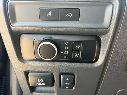 Used 2024 Ford Expedition XLT AWD/4WD image 24