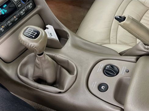 Used 2003 Chevrolet Corvette Convertible w/ Preferred Equipment Group1 RWD image 15