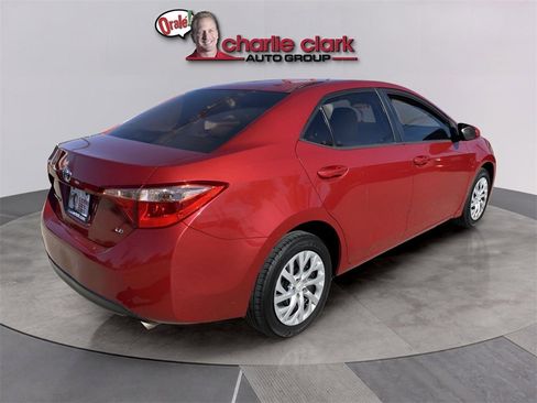 Used 2018 Toyota Corolla LE image 6