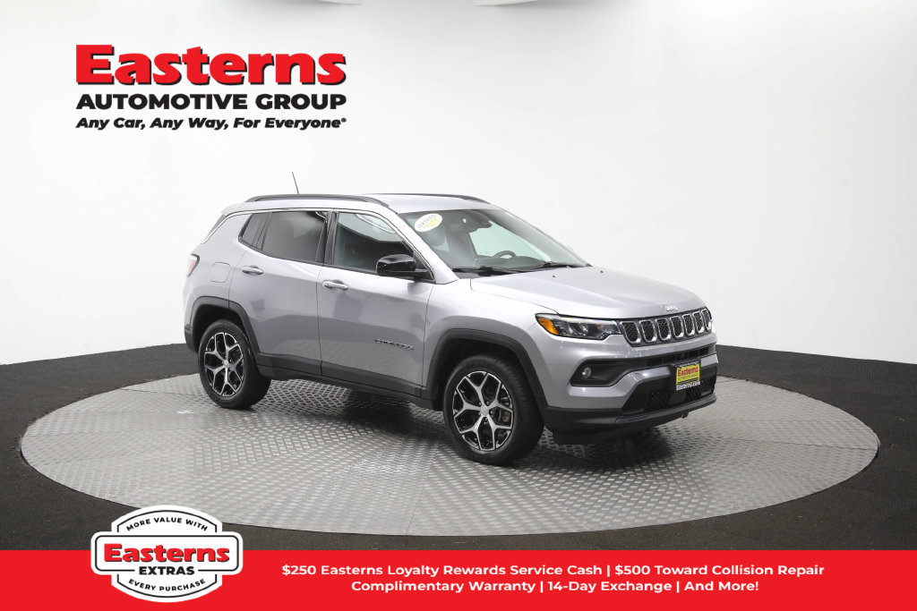 Used 2024 Jeep Compass Latitude AWD/4WD image 49