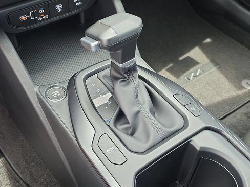 New 2026 Kia K4 FWD image 25