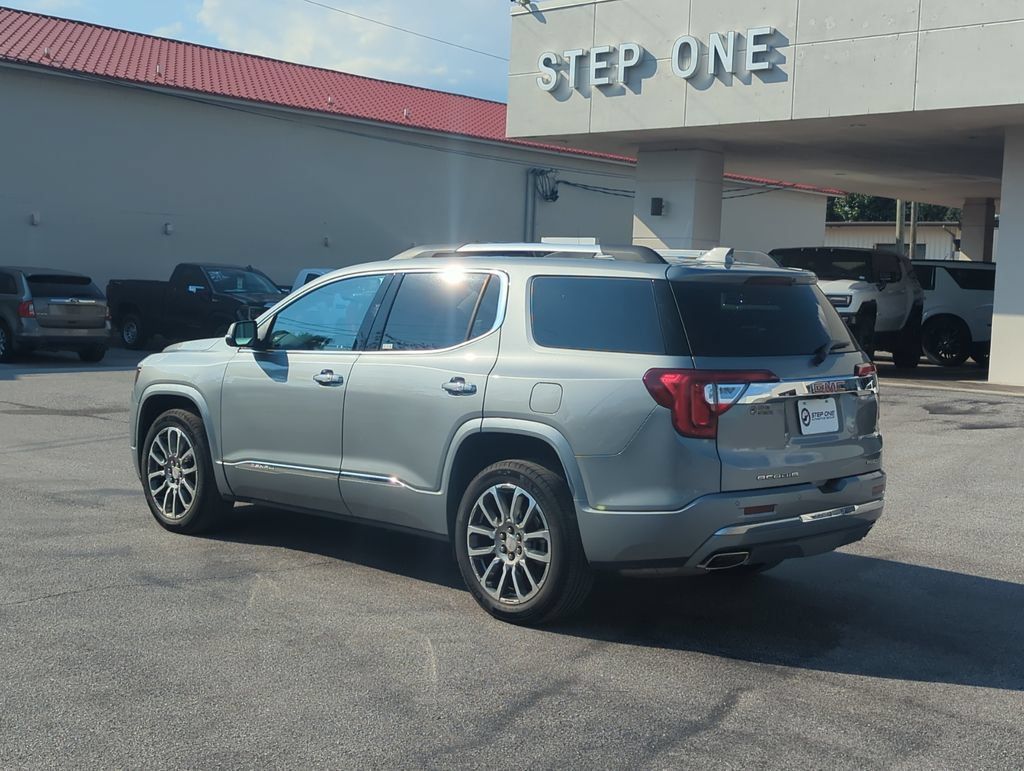 Used 2023 GMC Acadia Denali w/ Denali Ultimate Package AWD/4WD image 4