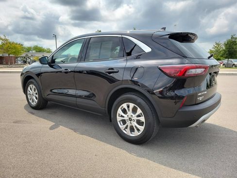 Used 2023 Ford Escape Active w/ Tech Pack #2 AWD/4WD image 3