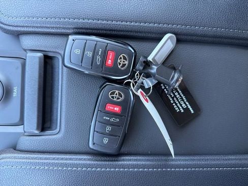 Used 2026 Toyota Grand Highlander AWD Hybrid image 34