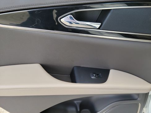 Certified 2024 Lincoln Corsair FWD image 6
