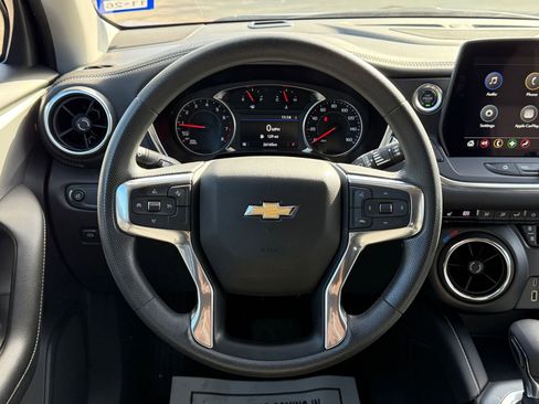 Used 2025 Chevrolet Blazer LT image 28