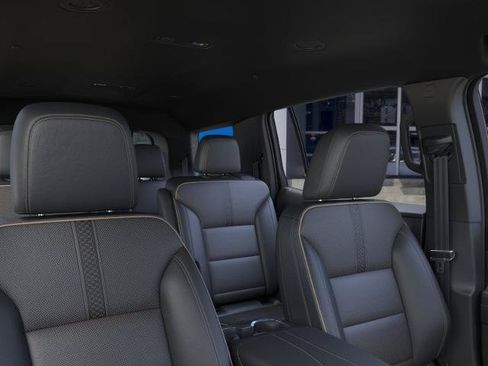 New 2026 Chevrolet Traverse High Country w/ LPO, Floor Liner Package FWD image 24