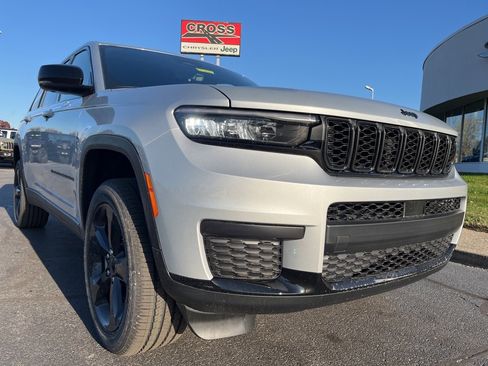 New 2025 Jeep Grand Cherokee L Altitude image 51