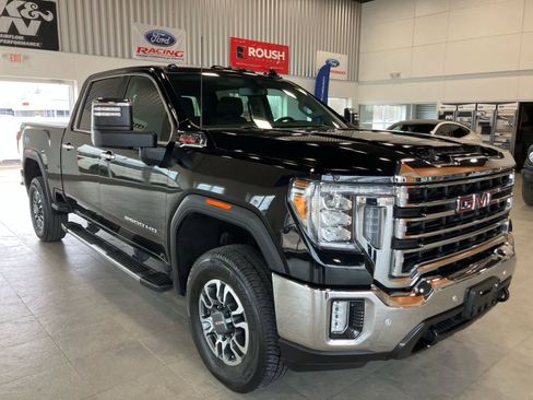 Used 2023 GMC Sierra 2500 SLT w/ SLT Premium Package AWD/4WD image 3